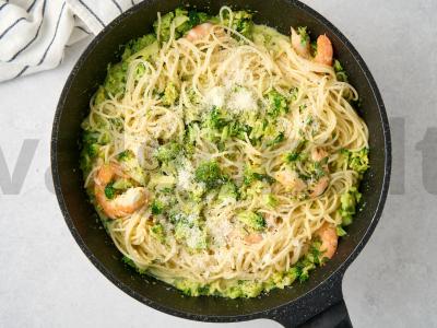 Grietinėlės makaronai su krevetėmis ir brokolių padažu Žingsnis 7
