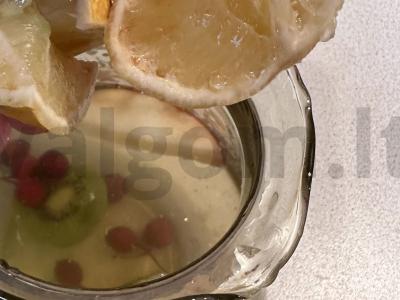 Naudingas arbata su kiviu ir feijoa Žingsnis 4