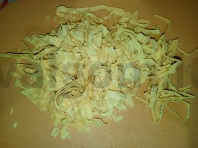 Pica ant lavašo su dešra ir pomidorais Žingsnis 1