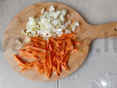 Šči su mėsa ir raugintais kopūstais pietums Žingsnis 2