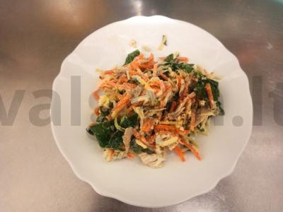 Salotas „Izabella“ su vištiena pagrindine nuotrauka