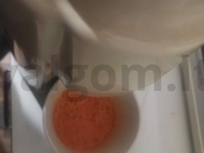 Morkų ir burokėlių gėrimas su grietinėle Žingsnis 2