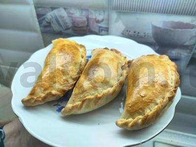 Empanada su faršu ir kiaušiniu pagrindine nuotrauka