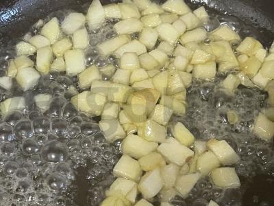 Sluoksniuotos bandelės su šermukšniu ir obuoliu Žingsnis 2