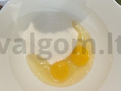 Naujųjų metų medaus tortas su grietinės ir varškės sūrio kremu Žingsnis 2