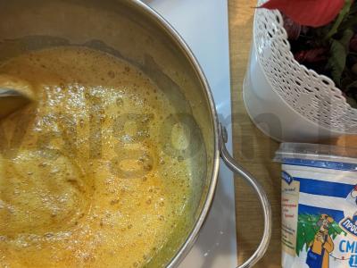 Naujųjų metų medaus tortas su grietinės ir varškės sūrio kremu Žingsnis 6