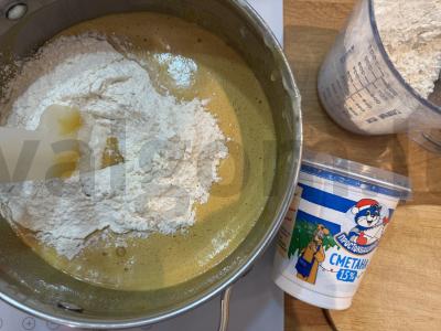 Naujųjų metų medaus tortas su grietinės ir varškės sūrio kremu Žingsnis 9