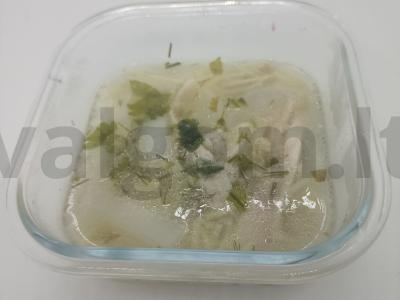 Vištienos sriuba su daikonu lėtoje viryklėje pagrindine nuotrauka