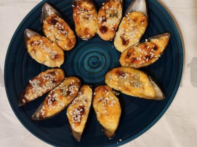 Keptos midijos su aštriu padažu pagrindine nuotrauka