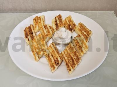 Varškės-sūrio užkandis ant grotelių pagrindine nuotrauka