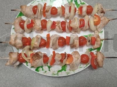 Vištienos filė šašlykai su vyšniniais pomidorais Žingsnis 6