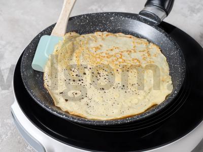 Pankūkos su pienu ir skylutėmis Žingsnis 5