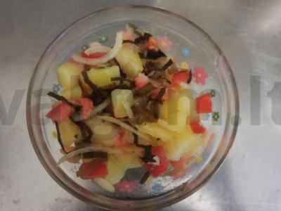 Garstyčios su jūros kopūstais ir marinuotais svogūnais pagrindine nuotrauka