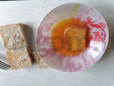 Saldžių omletų ir duonos su sėlenomis skrudinta duona Žingsnis 2