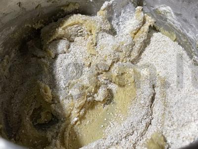 Sausainiai su kartokuoju šokoladu ir avižomis prie arbatos Žingsnis 4