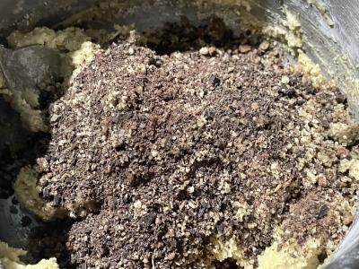 Sausainiai su kartokuoju šokoladu ir avižomis prie arbatos Žingsnis 6