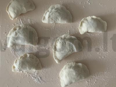 Varenyky su aviečių džemu, džiūvėsėlių ir cinamono mišiniu Žingsnis 5