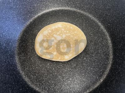 Be glitimo ryžių miltų blynai Žingsnis 4