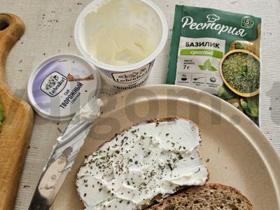 Krustingi skrebučiai su upėtakiu ir avokadu Žingsnis 2