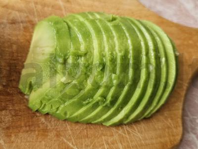 Krustingi skrebučiai su upėtakiu ir avokadu Žingsnis 3