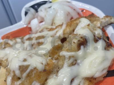 Kvapnūs vištienos stripsai su sūriu pagrindine nuotrauka