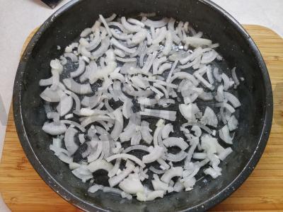 Pangasius grietinėlės padaže Žingsnis 1