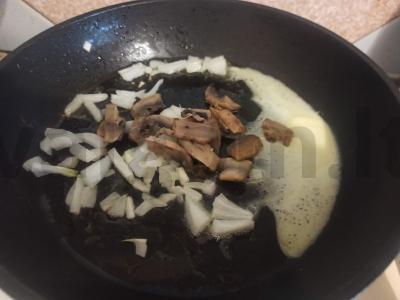 Avižinė košė su svogūnais ir marinuotais šampinjonais Žingsnis 1