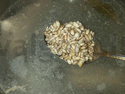 Sriuba su kiaulienos šonkauliais ir perliniu miežiu Žingsnis 2