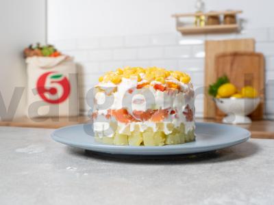 Karališka šuba su lašiša ir jūros gėrybėmis pagrindine nuotrauka