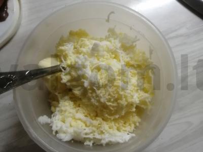 Silkės ritinys su grietinėlės-sūrio įdaru Žingsnis 4