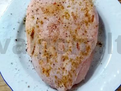 Troškinta vištienos krūtinėlė su kaulu Žingsnis 2