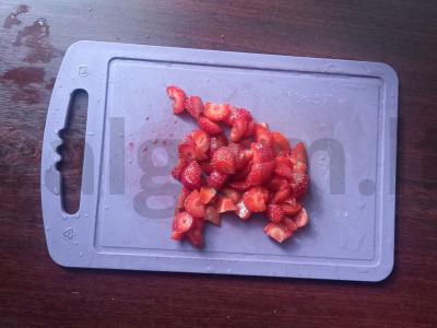 Salotos su braškėmis ir rukola Žingsnis 2