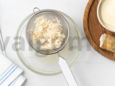 Majonezas su tarkuotu krienu Žingsnis 3