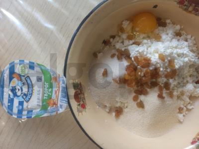 Namų varškės apkepas su razinomis Žingsnis 3