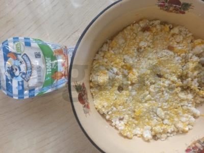 Namų varškės apkepas su razinomis Žingsnis 4