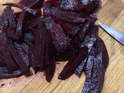 Burokėlių salotos su silke Žingsnis 1