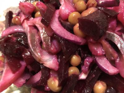 Burokėlių salotos su silke pagrindine nuotrauka