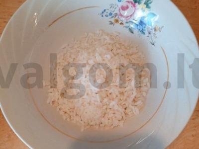 Jūros kokteilių salotos Žingsnis 1