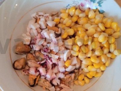 Jūros kokteilių salotos Žingsnis 3