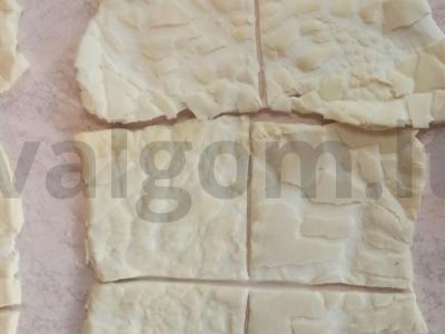 Sluoksniuotos bandelės su kvapniais obuoliais Žingsnis 1