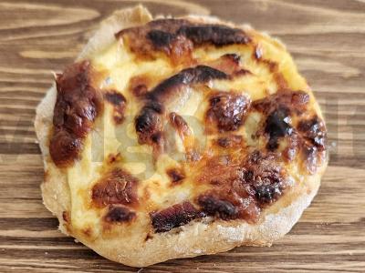 Mini quiche su bekonu ir sūriu pagrindine nuotrauka