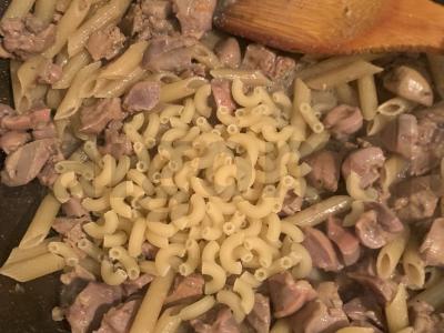 Makaronai pagal jūreivių receptą su subproduktais Žingsnis 8