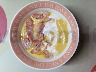 Moliūgų kreminė sriuba su bekonu pietums Žingsnis 5