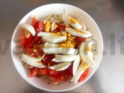 Salotos su vištiena ir greitai paruošiamomis makaronais Žingsnis 7