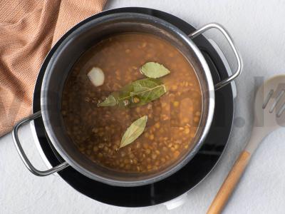 Vegetariškas lęšių plovas Žingsnis 1