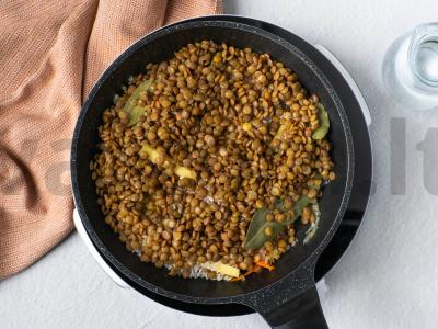 Vegetariškas lęšių plovas Žingsnis 4