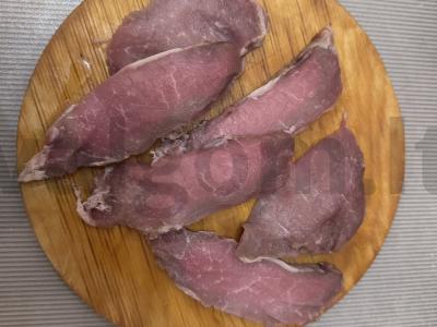 Kiaulienos ritinėliai su grybų įdaru Žingsnis 1