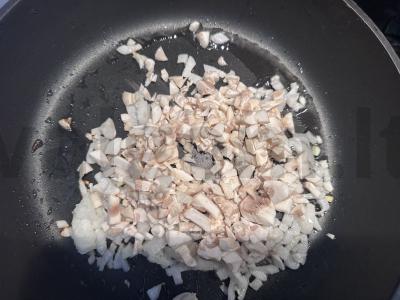 Kiaulienos ritinėliai su grybų įdaru Žingsnis 3