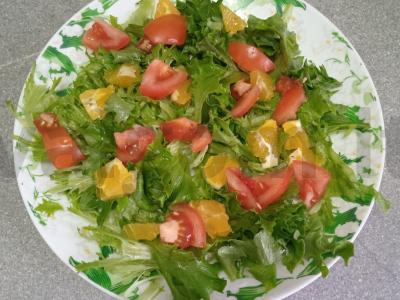 Salotos su krevetėmis, apelsinu ir spanguolėmis Žingsnis 3