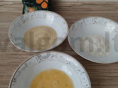 Kiaulienos kotletai su džiūvėsėliais Žingsnis 4